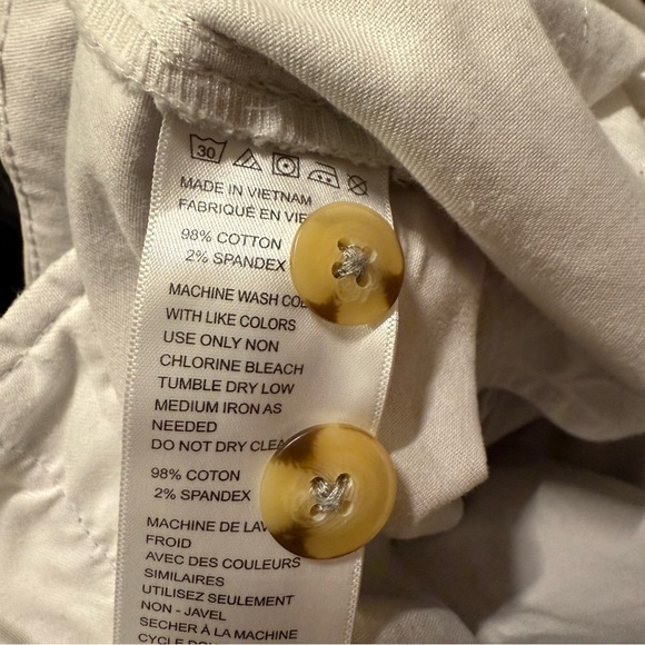 Urban Outfitters | Women size 29 off white high waisted 98% cotton Shorts - Picture 6 of 7